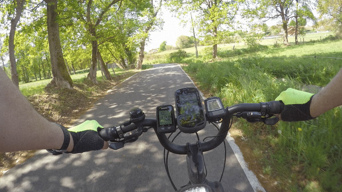 Comment fonctionne le GPS Garmin pour vélo et quelle est sa précision ?
